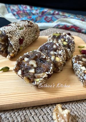 A picture of Dates Dry Fruit Roll (Sugar Free Dessert).