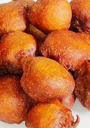 A picture of Meethe Gulgule | Gur Ke Gulgule.