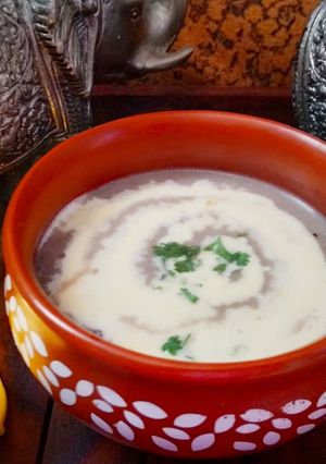 मलाईदार मशरूम सूप (malaidar mushroom soup recipe in Hindi) रेसिपी मुख्य फोटो