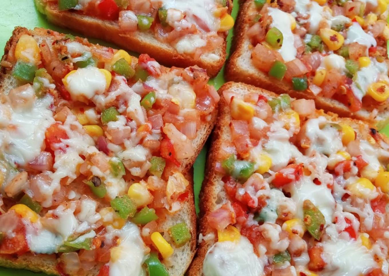 Pizza bread slice