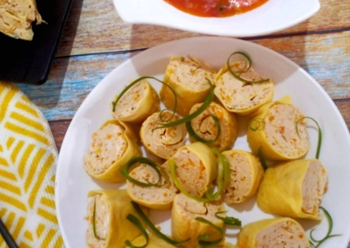 Rollade Tahu Udang Saos Asem Manis