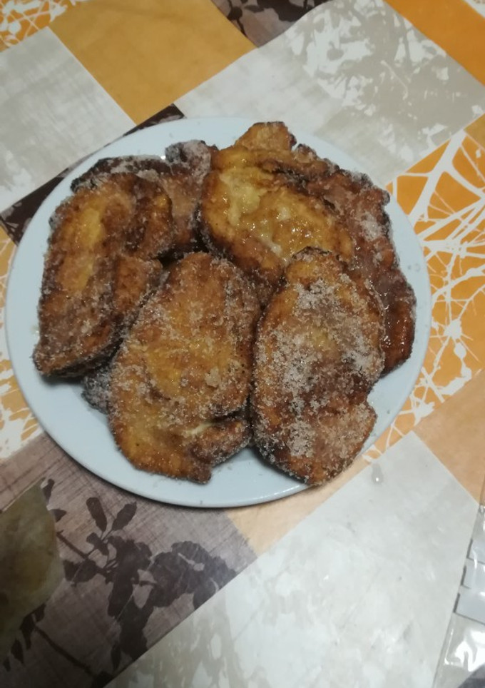 Una foto de Torrijas con aroma de manzana