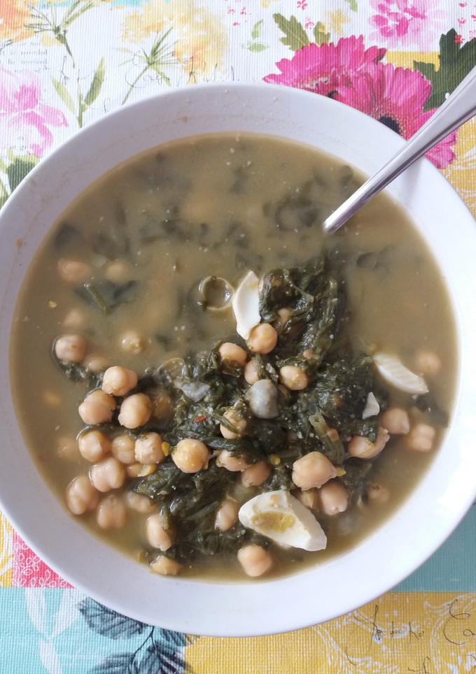 Una foto de Garbanzos con espinacas