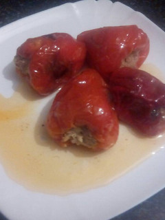 Una foto de Pimento relleno de pavo y al horno