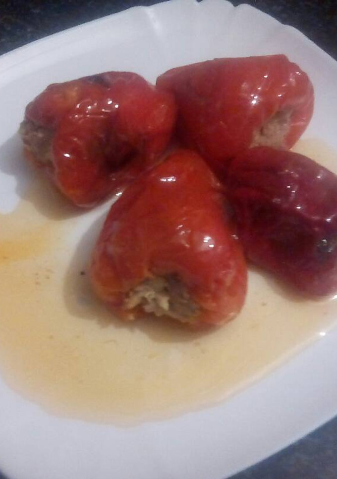 Una foto de Pimento relleno de pavo y al horno 