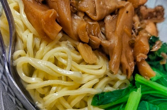 Anti Ribet, Memasak Mie Ayam Jamur Sehat Gampang