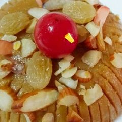 A picture of Shahi Suji Halwa.