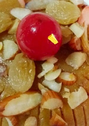 A picture of Shahi Suji Halwa.