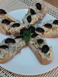 O poză a rețetei Salată de piept de pui cu ciupercuțe.
