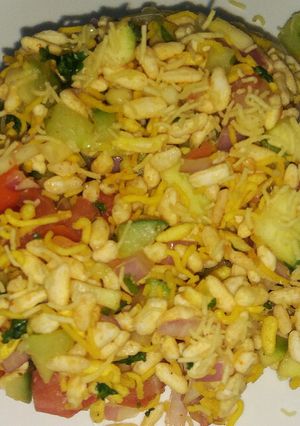 A picture of Chatpata raw mango bhel.