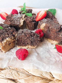 Una foto de Brownie de chocolate y calabacín