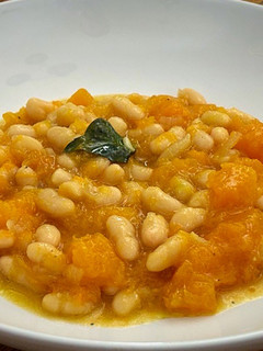 Una foto de Alubias con calabaza