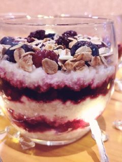 Túrós-zabos pohárdesszert recept fotója