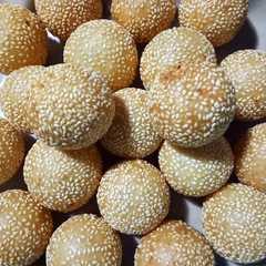 A picture of Onde onde kacang hijau.