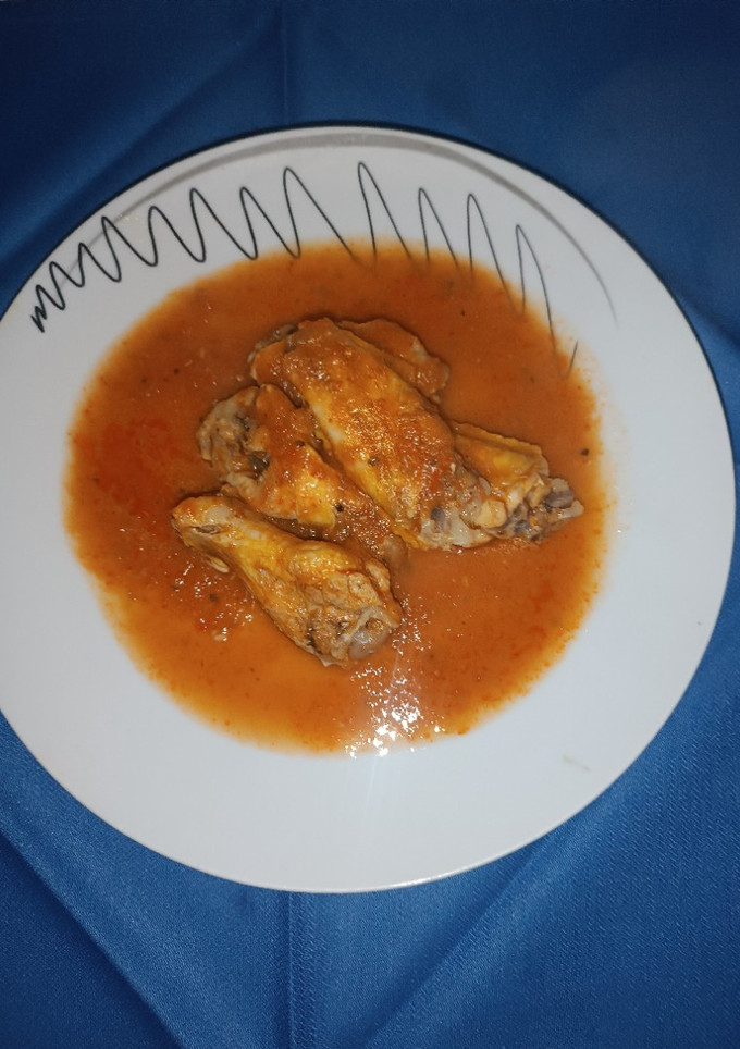 Una foto de Pollo con tomate