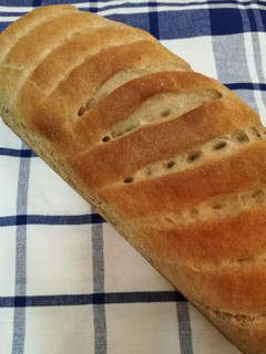 Teljeskiőrlésü kenyér recept fotója