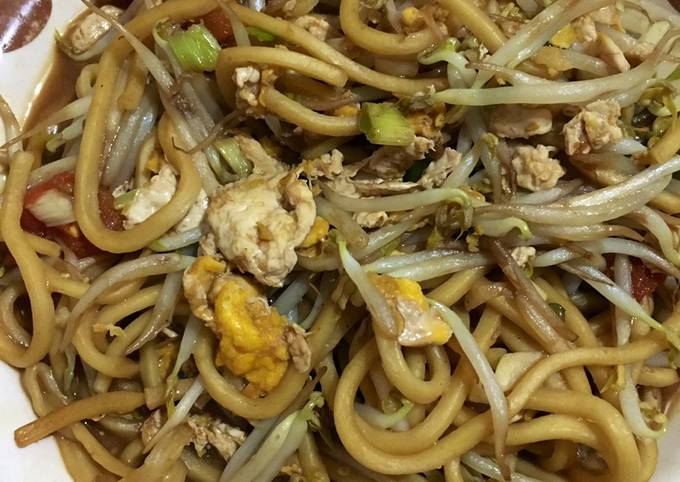 Cara bikin Mie Goreng Basah - (mie tomat medan) Cara bikin Mie Goreng Basah - (mie tomat medan)