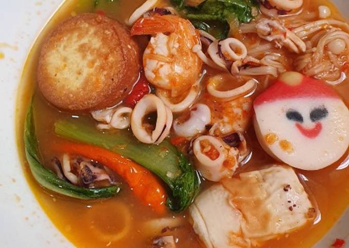 Tom Yum Seafood