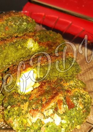 A picture of Palak Chole Cheese Fitters......Baked.