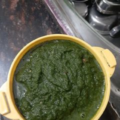 A picture of Coriander chutney.