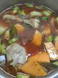 Patas y muslos con verduras