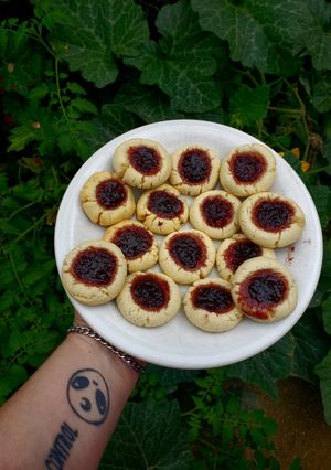 Una foto de Masa de galletitas/tapas de alfajores SIN MANTECA. 7 ingredientes ✨