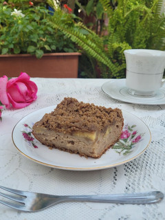 Una foto de Torta de banana con ricota y crumble