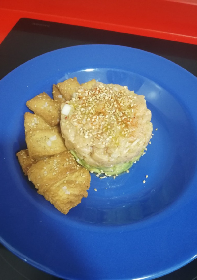 Una foto de Tartar de salmón y aguacate