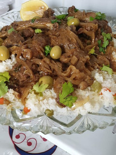 Una foto de Yassa de carne