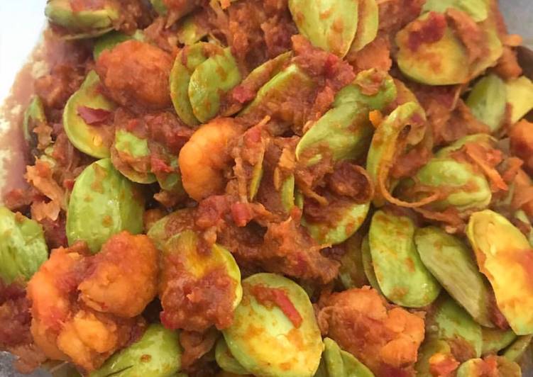 Pete udang Balado