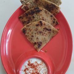A picture of Moong paratha.