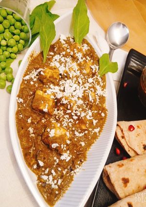 A picture of Palak Paneer.