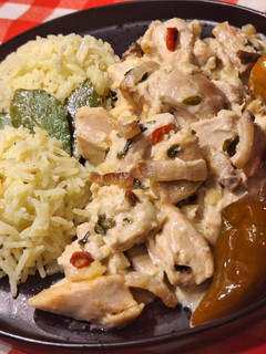 Zöldfűszeres - tejszínes csirkemell recept fotója