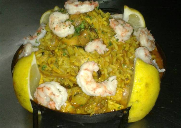 Paella valenciana