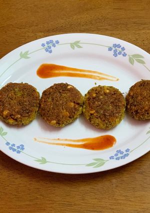 A picture of Chival/chiu sabji ke vade.