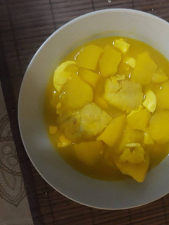 Una foto de Patatas cuidadas con pescado