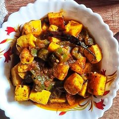 A picture of Paneer Makhani.