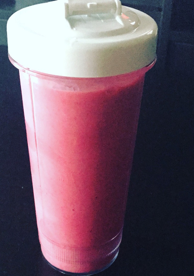 Una foto de Smoothie casero de frambuesa 🍓