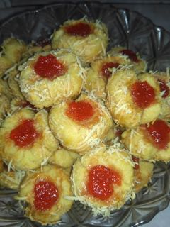 Foto resep Strawberry cheese thumbprint cookies