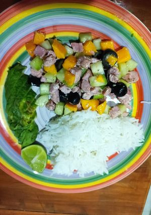 Una foto de Atún tropical