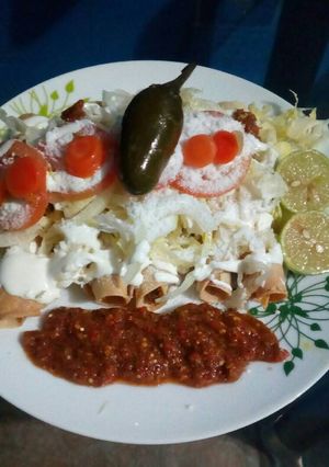 A picture of Chicken Flautas.