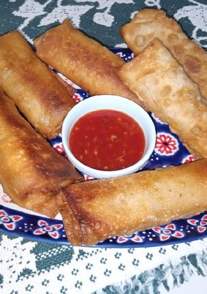 A picture of Chinese Curry Potato Spring Rolls.