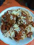 Pastas con albóndigas al ron