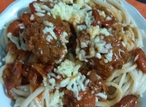 Una foto de Pastas con albóndigas al ron
