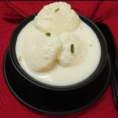 A picture of Rasmalai.