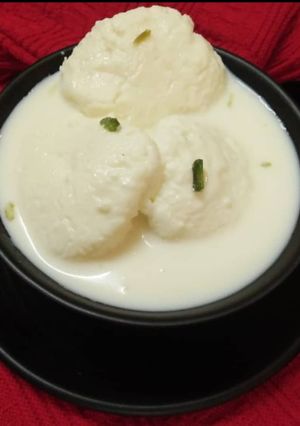 A picture of Rasmalai.