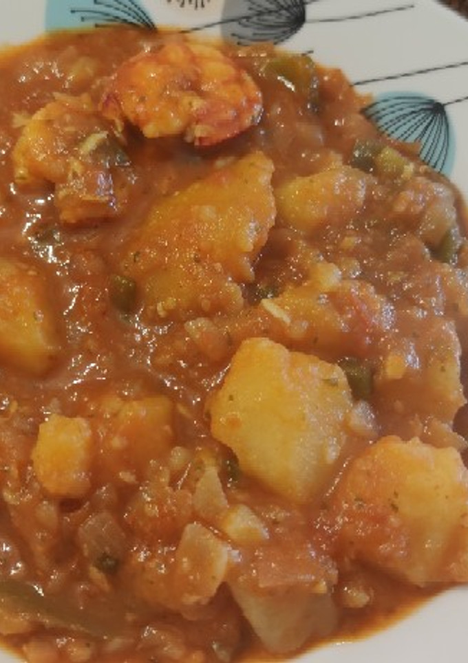 Una foto de Patatas guisadas con langostinos