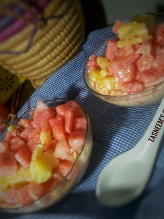 Fruit salad ainihin hoton girkin