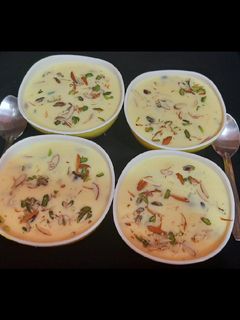 ड्राई फूड्स कस्टर्ड (dry fruits custard recipe in Hindi) रेसिपी मुख्य फोटो