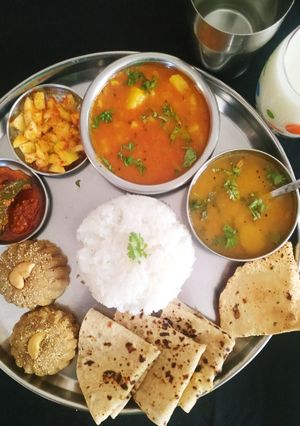 A picture of Gujarati feast for Ganesh Chaturthi.